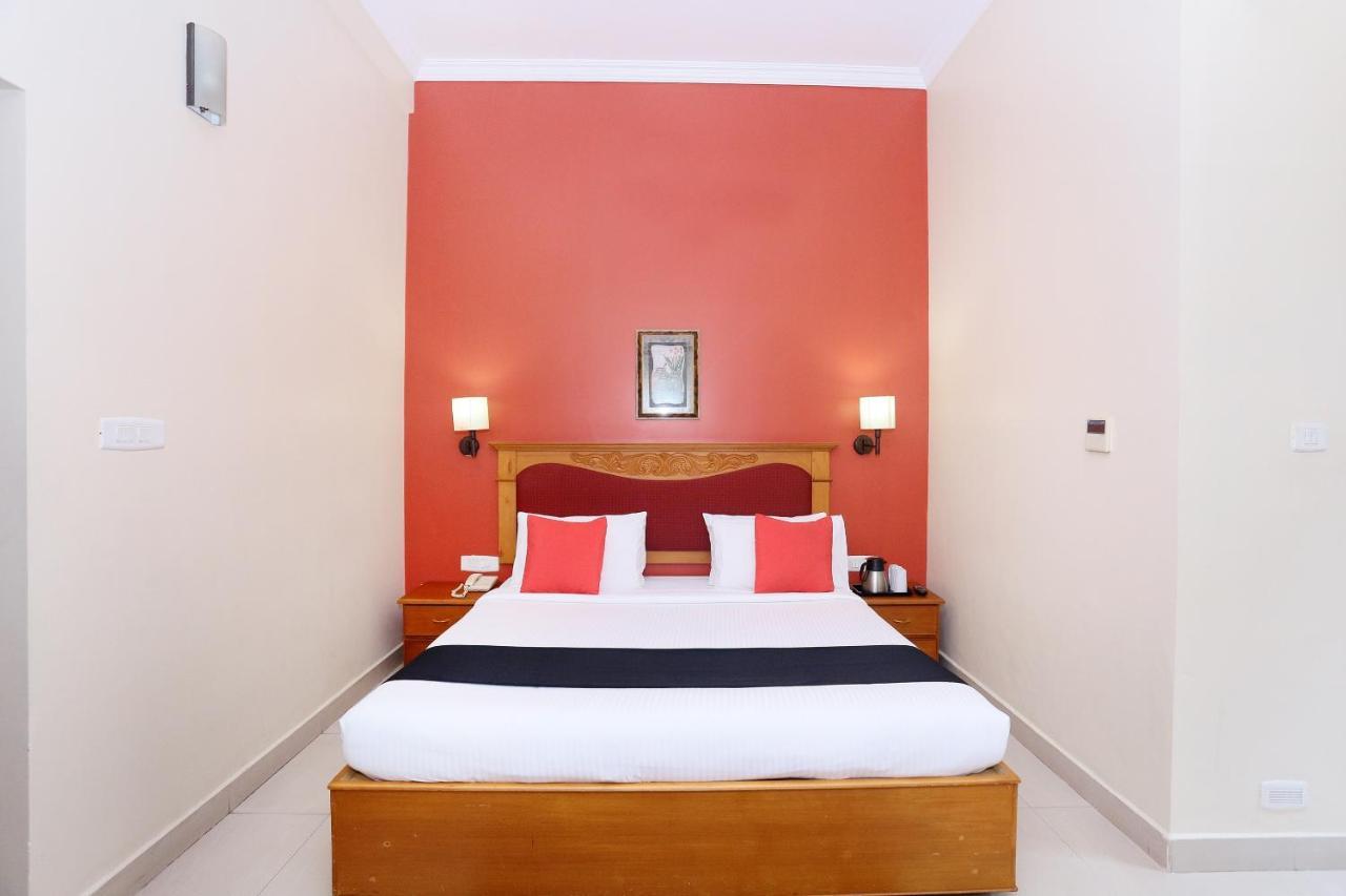 Capital O 45944 Club 7 Hotell Tiruvalla Exteriör bild