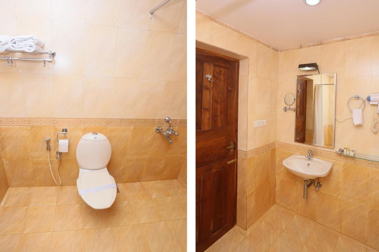 Capital O 45944 Club 7 Hotell Tiruvalla Exteriör bild